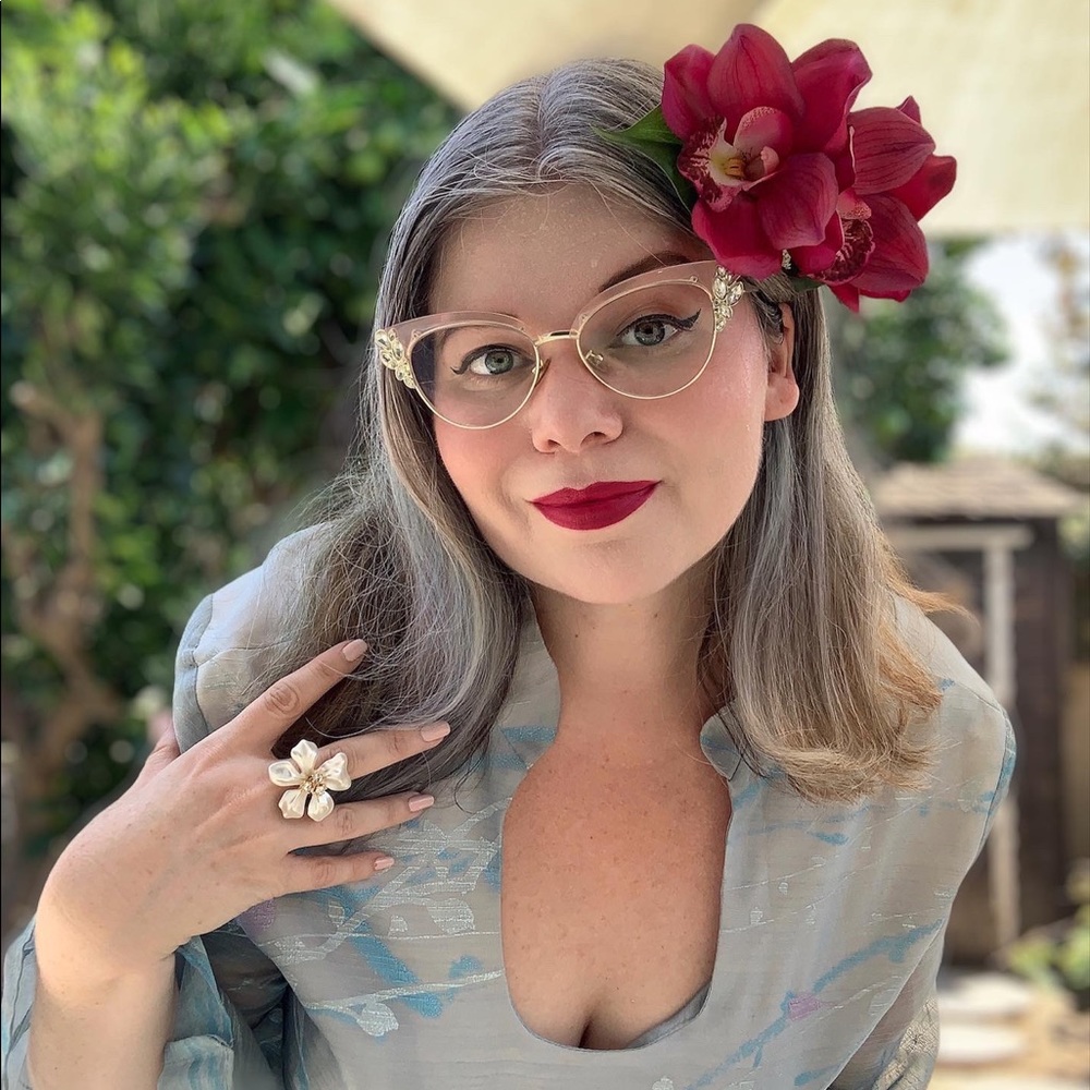 Meet your Posher, Danielle